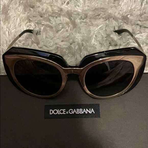 Sunglasses - Picture 4 of 4